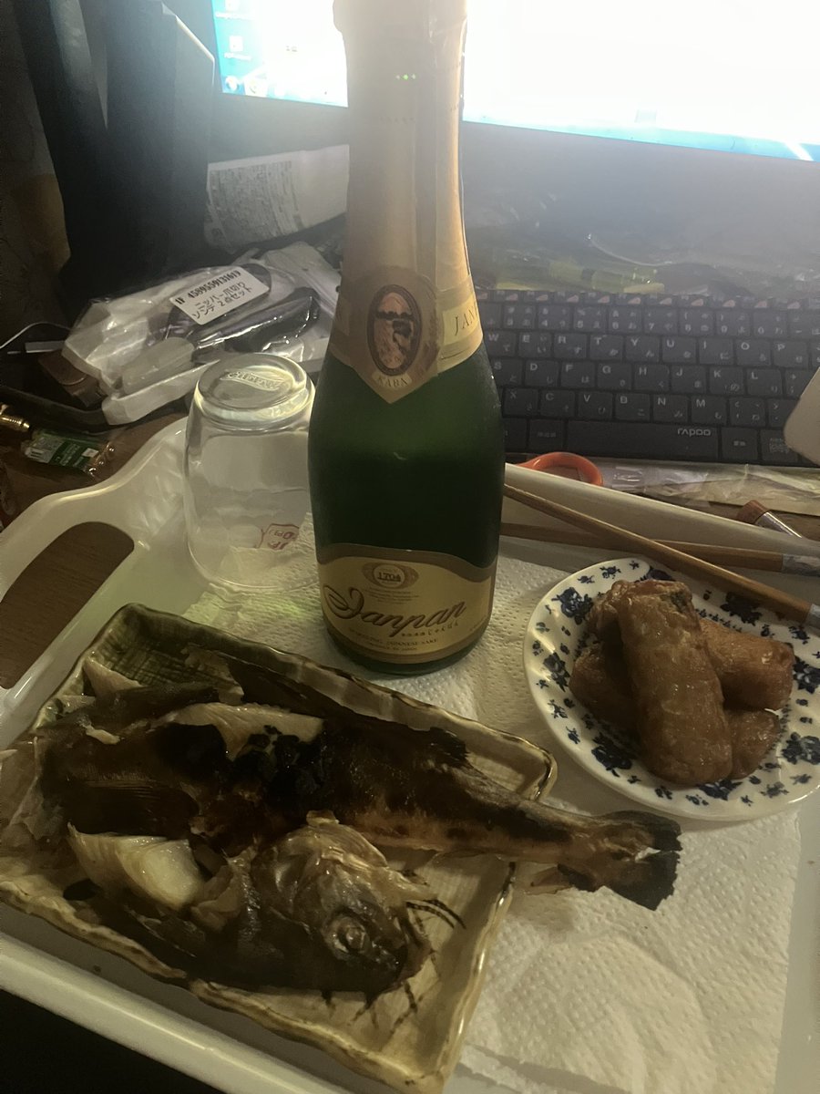 EXY_10's tweet photo. 久々に日本酒で宅呑みー😆
（有）蒲酒造場の発泡清酒じゃんぱん。
シャンパンみたいで呑み易くて甘め🥰 https://t.co/vSk9ifA72m