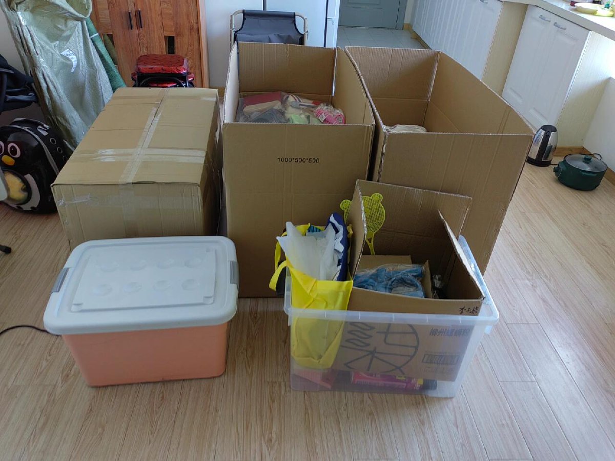 KristeenSiab's tweet photo. Por fin llegó mi paquete! Abrirlo es como abrir una caja de sorpresas, alguien más ama esa sensación https://t.co/eMcM7UvB7A