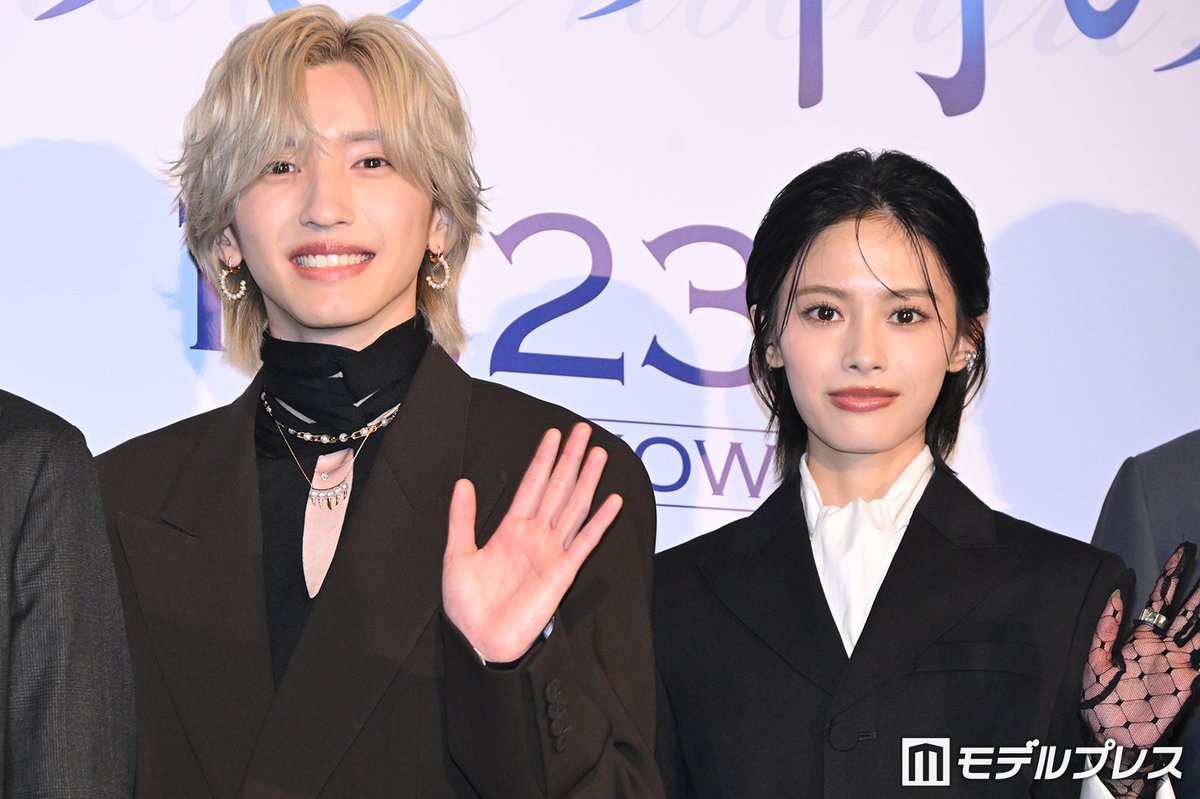 modelpress's tweet photo. なにわ男子・道枝駿佑、藤木直人と
「母になる」以来9年ぶり再共演✨

親子役から“娘の彼氏”に
「9年前はまだ14歳だった」💭
https://t.co/qrZalK8bmZ

🌙映画「うるわしの宵の月」完成披露試写会
#うるわしの宵の月 @uruwashi_movie https://t.co/GzsaneMjyE