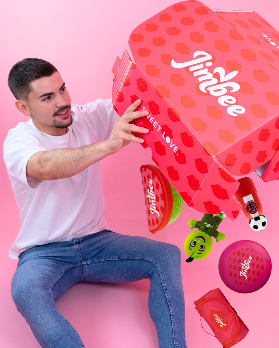 Jimbee_oficial's tweet photo. Hoy toca partido… y Mellado viene con sorpresas. 👀📦🍉

https://t.co/ULvE5lvOJU

#Jimbee #JimbeeCartagena #DíaDePartido #MatchDay #Mellado #SweetLove #VamosJimbee #FútbolSala #Futsal https://t.co/k0JOohZcZ3