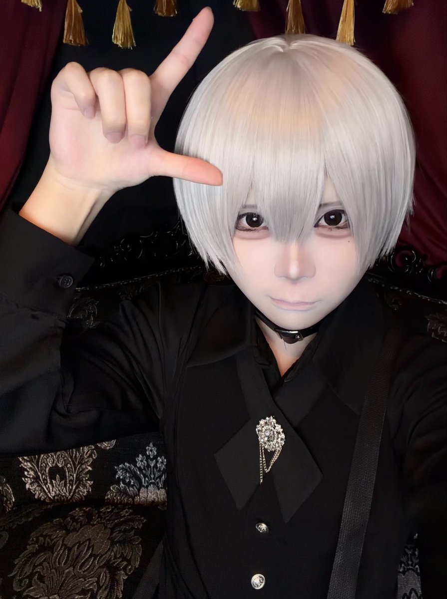 amano_devi_oki's tweet photo. いる！
本日は悪魔感ましましましろ！！会いに来なくていいんですか( .  ̫  .)
ういさんとりりちゃんとご帰宅お待ちしてますよー！
これは悪魔の角ポーズ😈↝ https://t.co/ZWFVdXCIg7