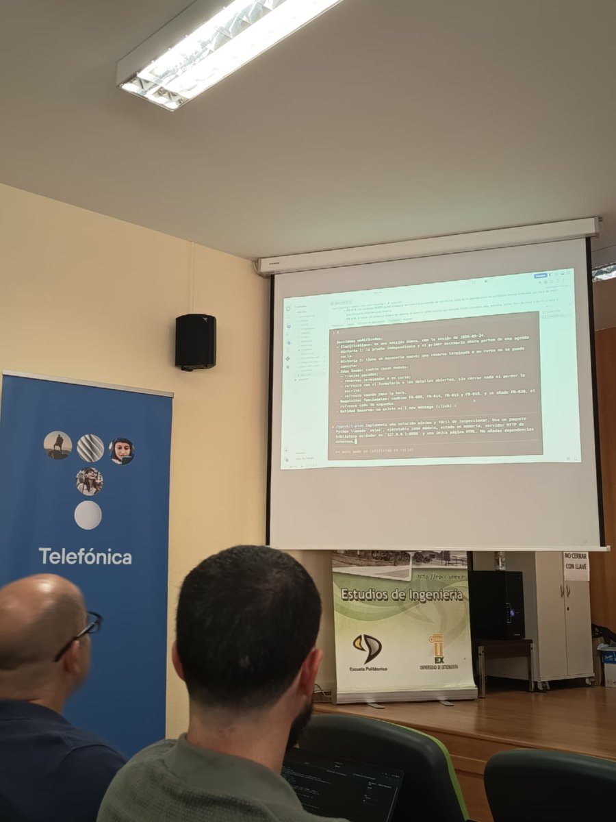 CatedraTEF_UEx's tweet photo. 🧑‍💻 Cerramos con Álvaro Rubio Largo, que aborda el desarrollo de software asistido por IA, con especial atención a las técnicas de desarrollo mediante agentes y al enfoque Spec-Driven Development (SDD).

#IAGenerativa #DesarrolloSoftware #TransformaciónDigital #CursoVeranoUEx https://t.co/lZAJtrwGD3