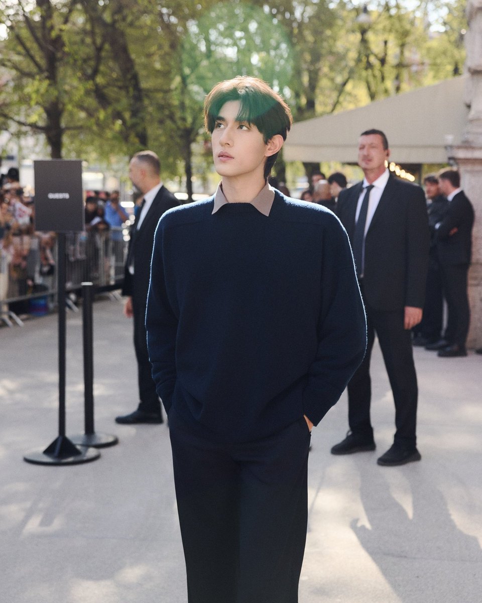 katdramalover2's tweet photo. Ayden IG Update:
The intentionality of imperfections with @jilsander 🩶

I'm obsessed with this style on him, he looks so young here ✨😍

#政瞳 #AyLio #AydenSng https://t.co/vYvowl7UA8