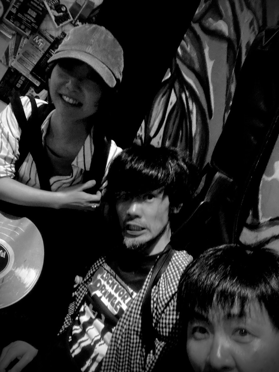 Pamunories's tweet photo. 【Pamunoriesあるある〜その15】
3人全員6月生まれ。しかもみんな奇数日。偶然の集合体。

#band
#music
#バンド https://t.co/Q83Spq6Z26