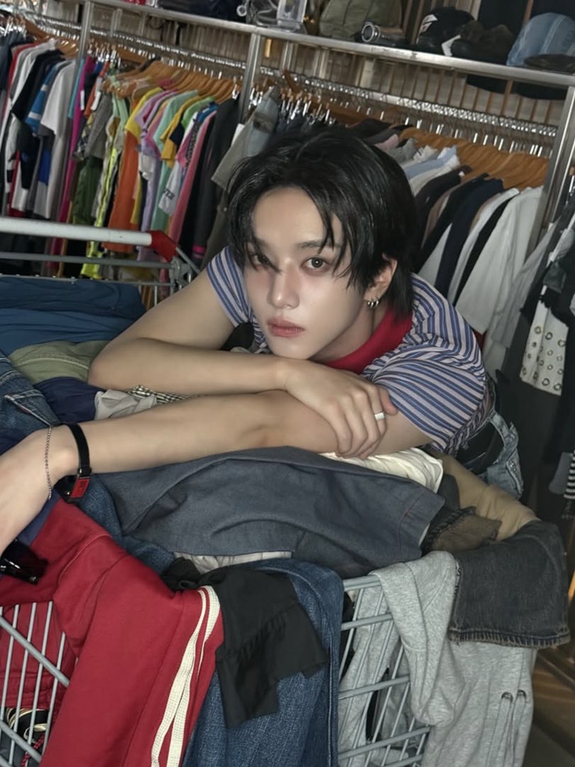 openuroddeyes's tweet photo. woah chill i’m easy as hell https://t.co/bwh7q4M8Em