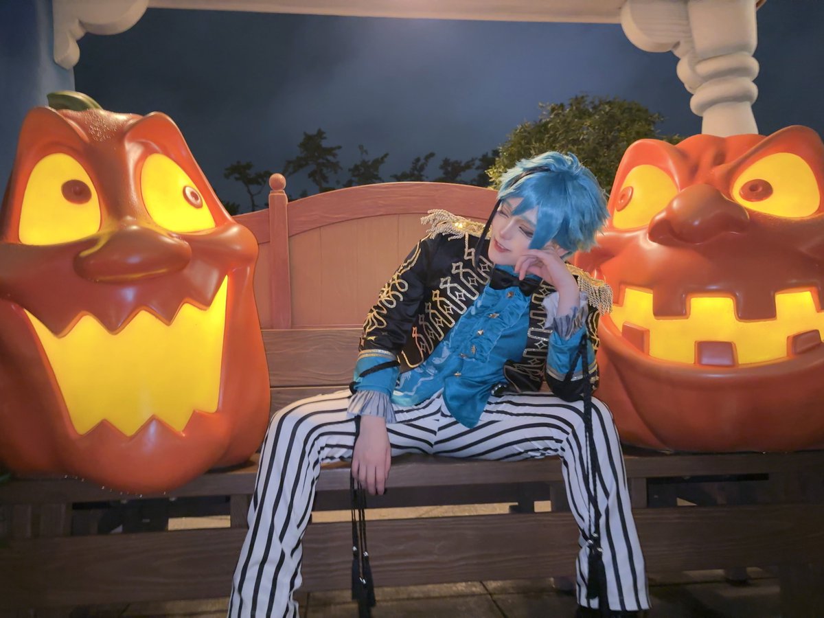 13AM_kani_cos's tweet photo. 仮装 twst🦈

悪巧み😏

📸：@Maplesyrup0909

#Dハロ仮装2026
#Dハロツイステ仮装 https://t.co/TYHyAGFMdA