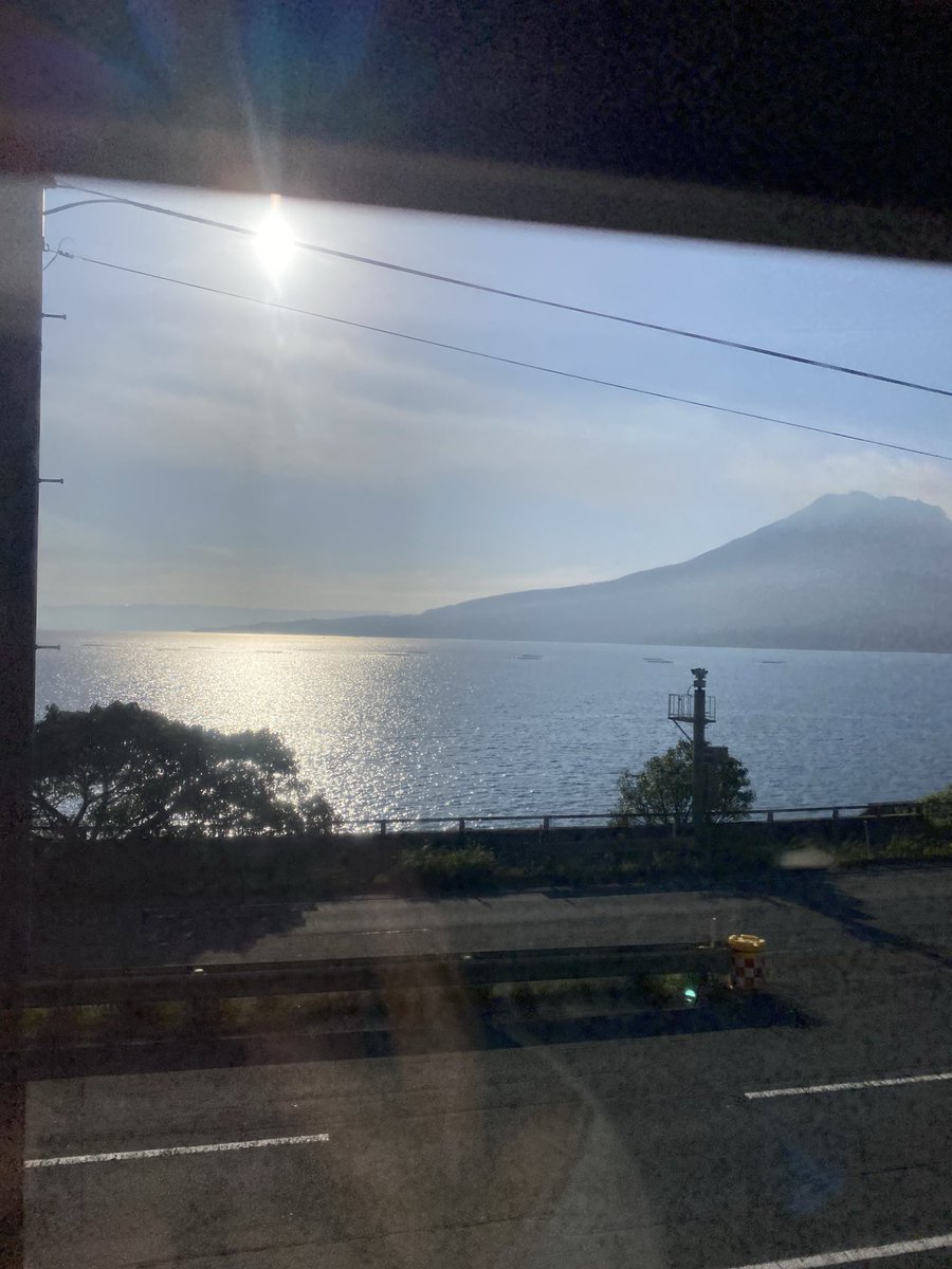 2_jaiko's tweet photo. 🌋🐳🚶 https://t.co/5pbfpwK3pB