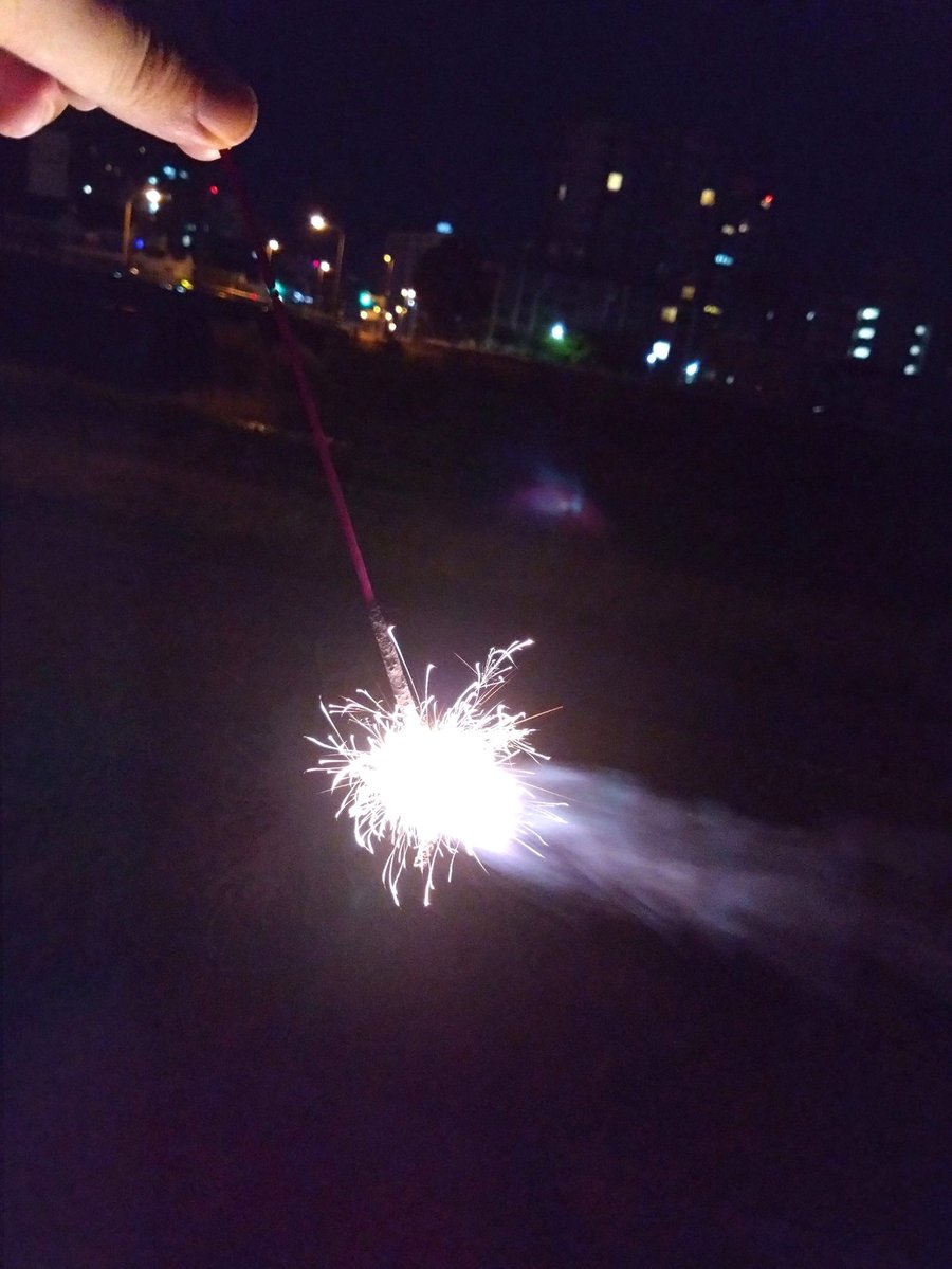hagitan01's tweet photo. まさかのコラボwww https://t.co/ER2lSF2ARl
