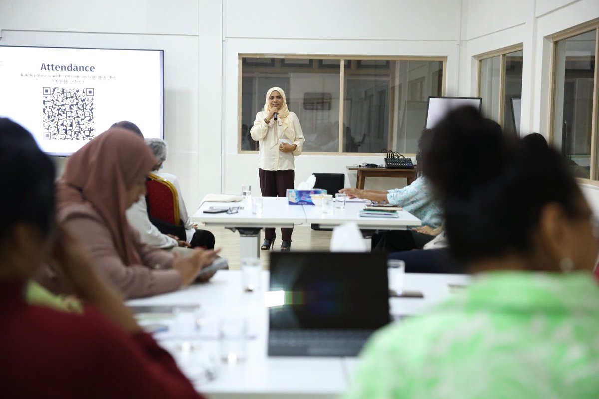 SFdevelopmentMV's tweet photo. The Ministry of Health, Family and Welfare convened a Stakeholder Validation Workshop today as part of the Maldives’ Fifth Review and Appraisal of the Madrid International Plan of Action on Ageing (MIPAA).

@UNESCAP https://t.co/LnhTWbrHLW