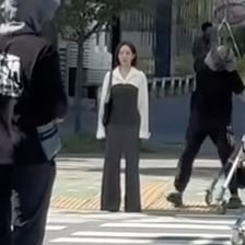 Txyuuu3's tweet photo. ParkMinYoung and YookSungJae were spotted filming the drama Nine to Six in Songdo, Incheon on Sep 20♡♡

Blurry Yiji〰️〰️

#ParkMinYoung #박민영 #NinetoSix #나인투식스 https://t.co/2B755OCbUa