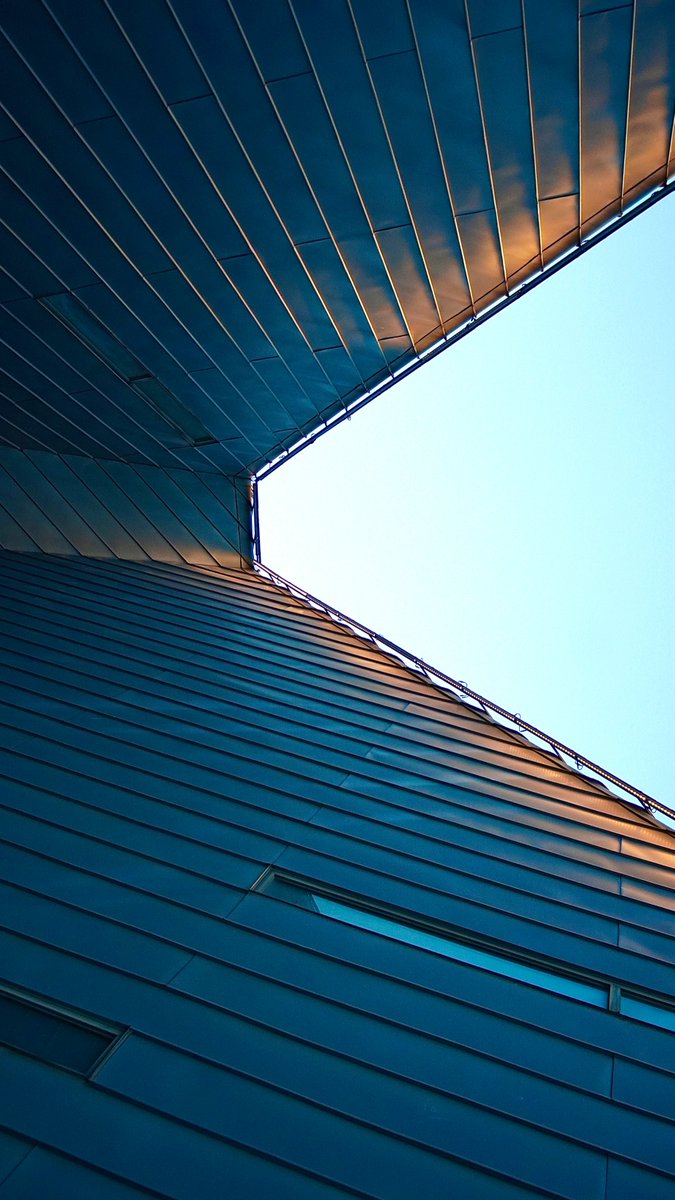 AstrHori's tweet photo. Buildings, lines, shapes, geometry. 📐🏙️

Seeing architecture differently with the AstrHori 18mm F5.6 Shift Lens.

Credit: @ 吃范了咩

#astrhori #shiftlens https://t.co/peoOXHtkDW