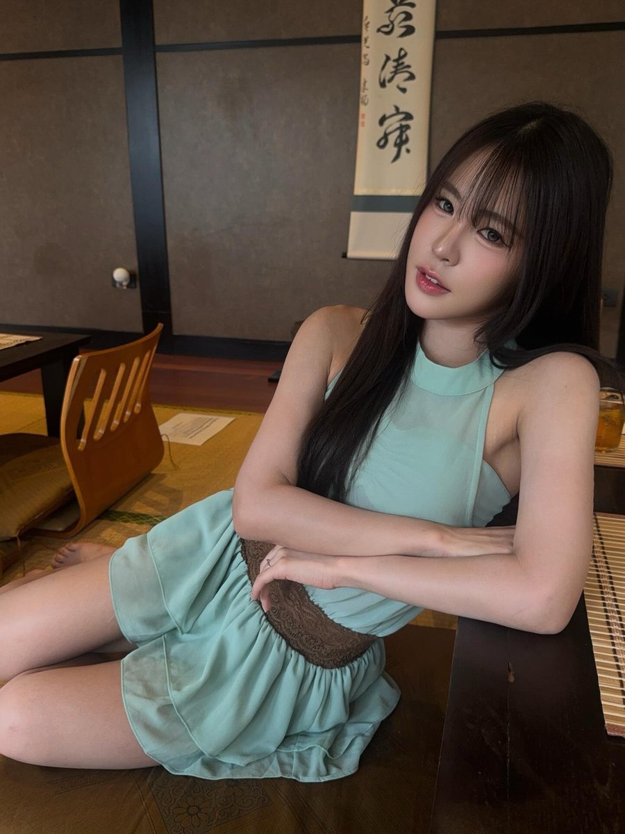 Arleememory's tweet photo. 💘 𝘼𝙍𝙇𝙀𝙀'𝙎 𝙐𝙋𝘿𝘼𝙏𝙀 : [ IG Post ]

- matcha ? 🍵

🍋 https://t.co/HreKyig9el

#ArleeBNK48 #BNK48 https://t.co/vLJnWr3cAh