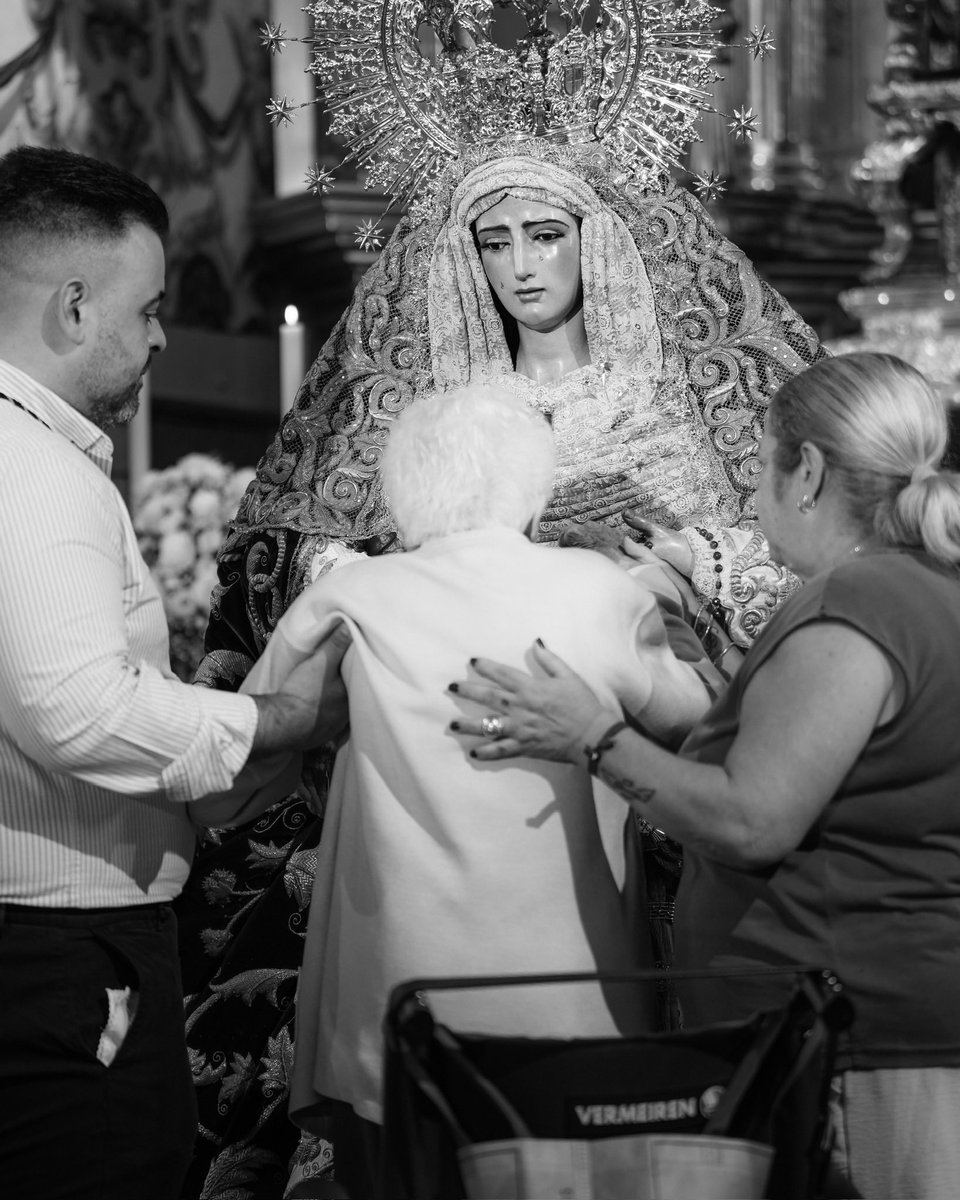 TQuifes's tweet photo. Todo el Tiro de Línea se acerca a su Madre cada 24 de Septiembre. 🖤 https://t.co/v4OnGARZab