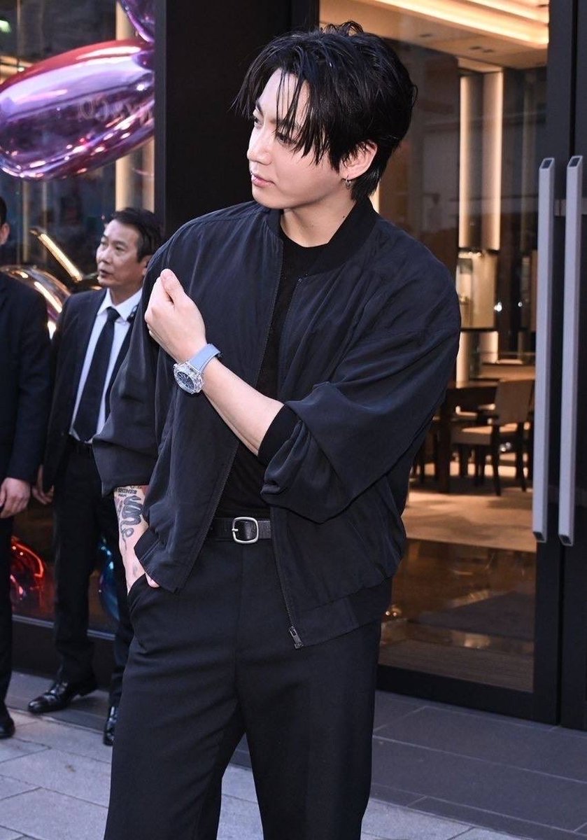 BackTheSoul's tweet photo. 📸 | Novas fotos do #JUNGKOOK, no evento da marca Hutblot , em Tóquio.

| 🫍 https://t.co/SzmuFkcYk7