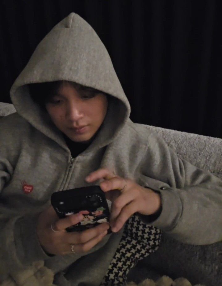 hccenter_6's tweet photo. 현실에 없는 대학생 남사친 https://t.co/9B1d36dMGy