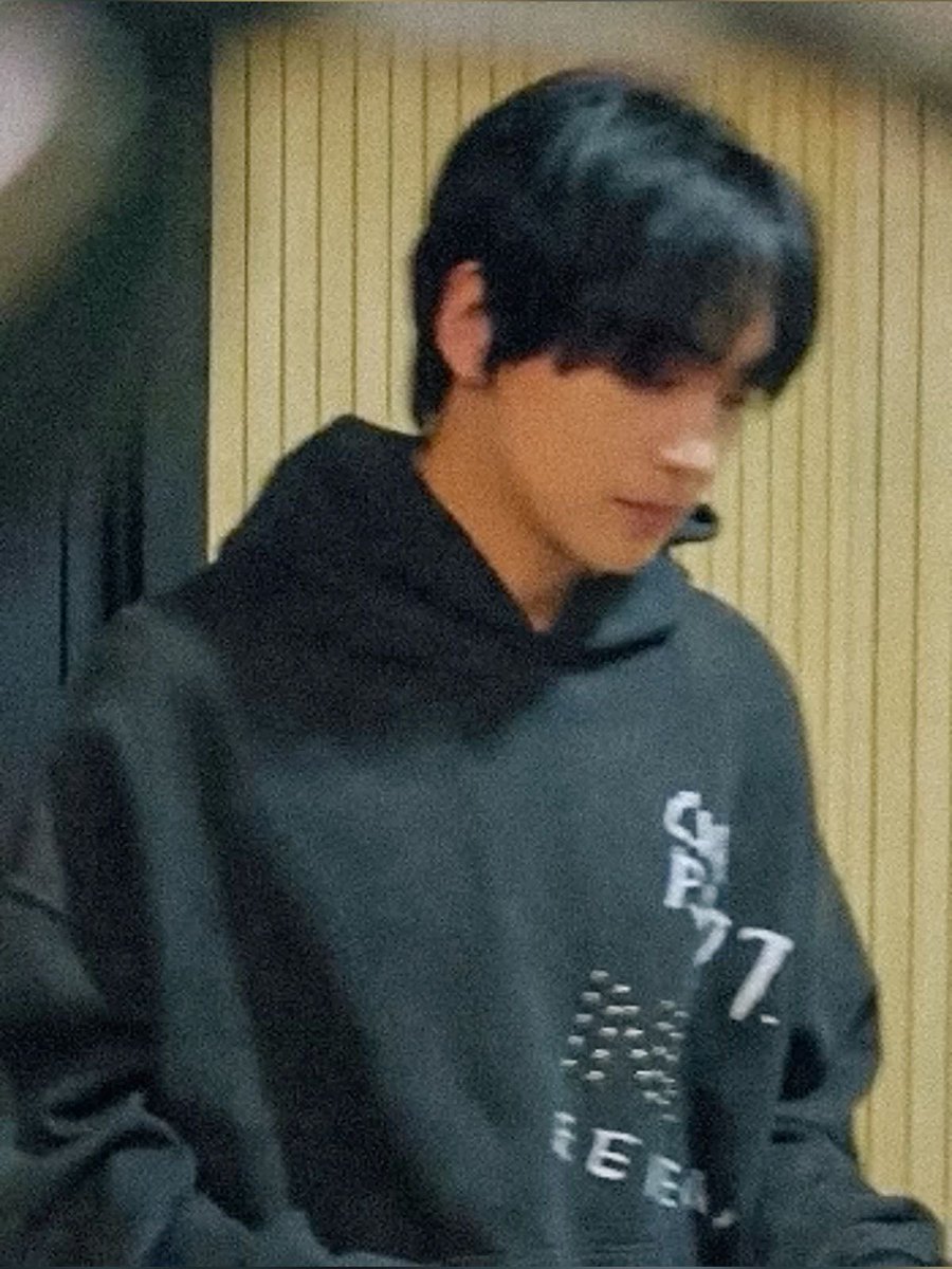 hccenter_6's tweet photo. 현실에 없는 대학생 남사친 https://t.co/9B1d36dMGy