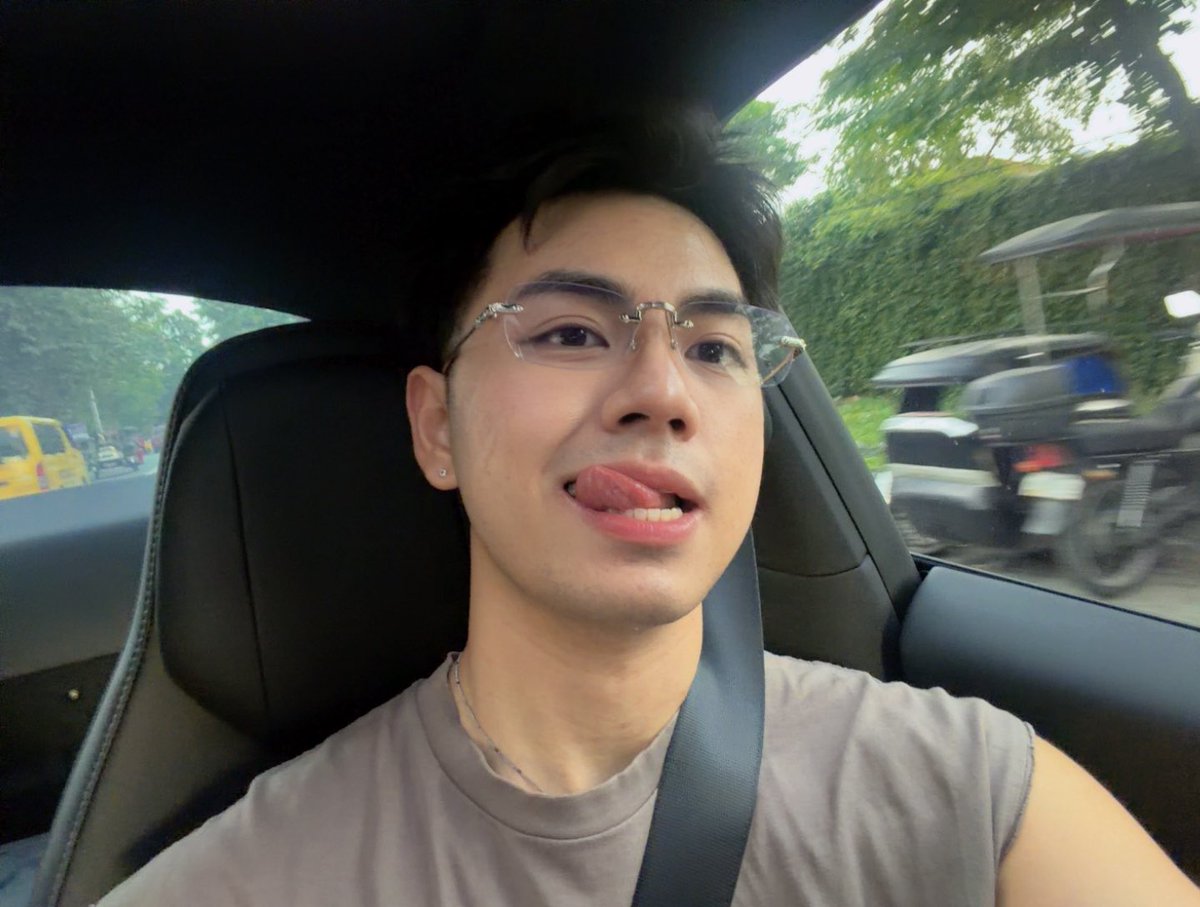 luisampuan's tweet photo. hi pogi 😚 https://t.co/nwrDmo6KYT