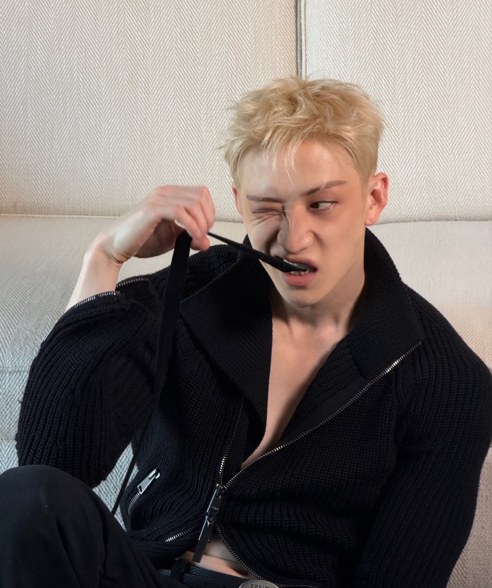 backsdoors's tweet photo. BANG CHAN. https://t.co/uFtX1yFeeU