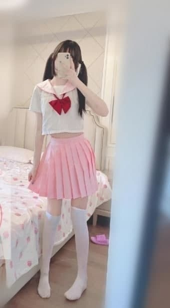 korapatipavan9's tweet photo. 小鈴鐺 157cm-A+奶-19歲
#清純JK學生
Telegram：@sk38266
瀨/Gleezy搜sk3826
Gleezy匿名聊天 https://t.co/Kma7TcGw5l https://t.co/fhuLlNOvXb