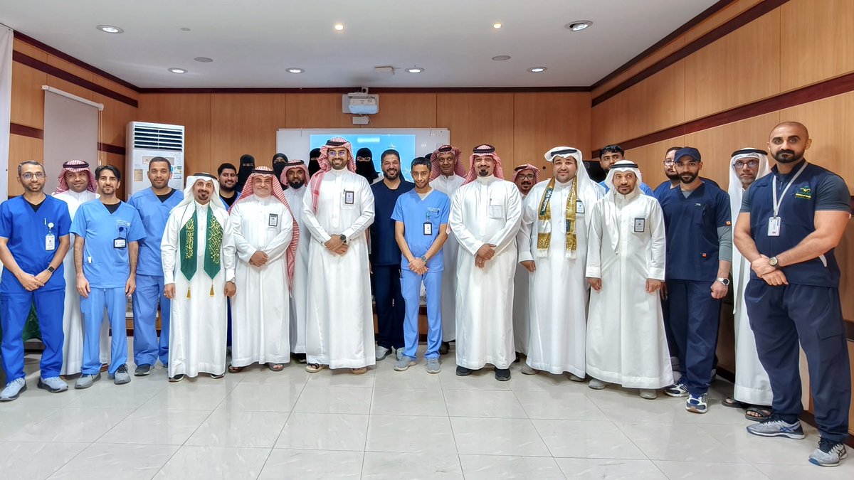 AlAhsaHC's tweet photo. احتفاءً بالوطن واعتزازًا بمنجزاته 🇸🇦

احتفلت منشآت #تجمع_الأحساء_الصحي بمناسبة #اليوم_الوطني_السعودي، في أجواء وطنية تجسّد مشاعر الفخر والانتماء، وتعكس روح المشاركة والاعتزاز بوطنٍ عظيم. https://t.co/Iz9Xso1TkY