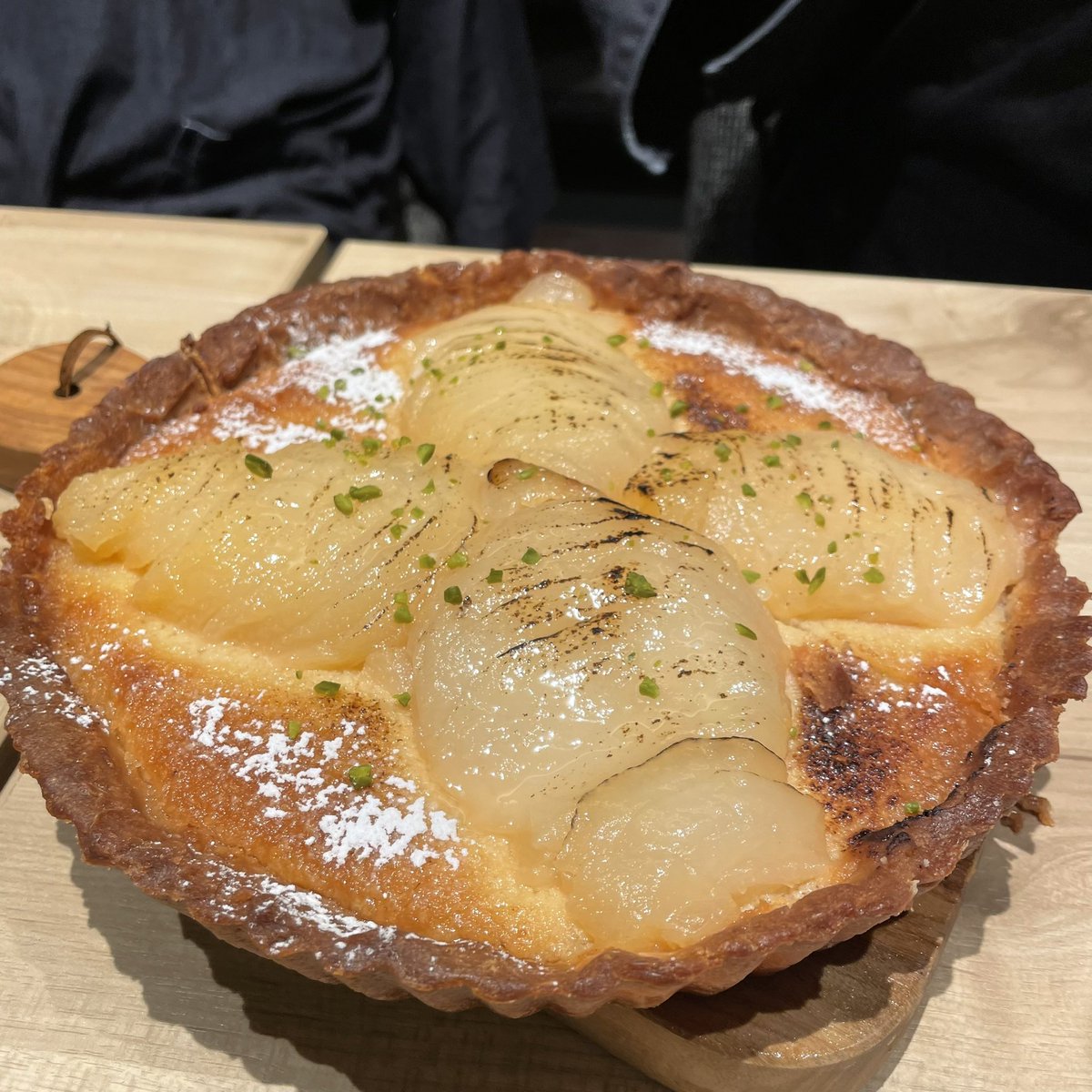 HomeKitchenOnl1's tweet photo. 山形産洋梨🍐のタルト。よく熟した洋梨をコンポートから。やはり缶詰より格段に美味しい😋アーモンドクリームと洋梨の相性が抜群。洋梨は火を入れて食べると旨みが半端ない。
@HomeKitchenOnl1 https://t.co/C3N7sfvbDB