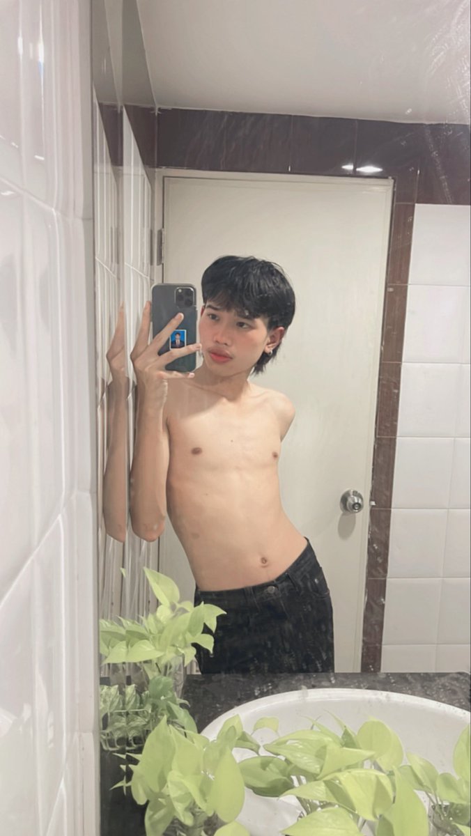 NUXIKA's tweet photo. 🏳️‍🌈🏳️‍🌈🏳️‍🌈#ระยอง #ปลวกแดง https://t.co/SdsJzELFrn