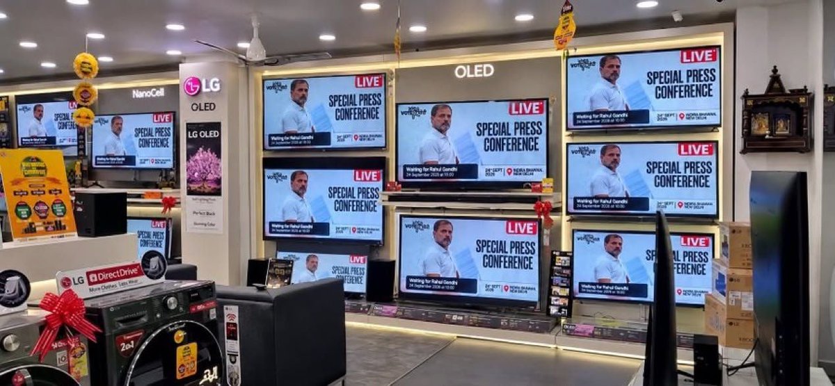 official_aicvck's tweet photo. This is mindblowing 🔥🔥

Many showrooms across India have tuned in all their TVs for Rahul Gandhi Press Conference 
Kaun rahul?
@RahulGandhi https://t.co/iqu9sGLKML