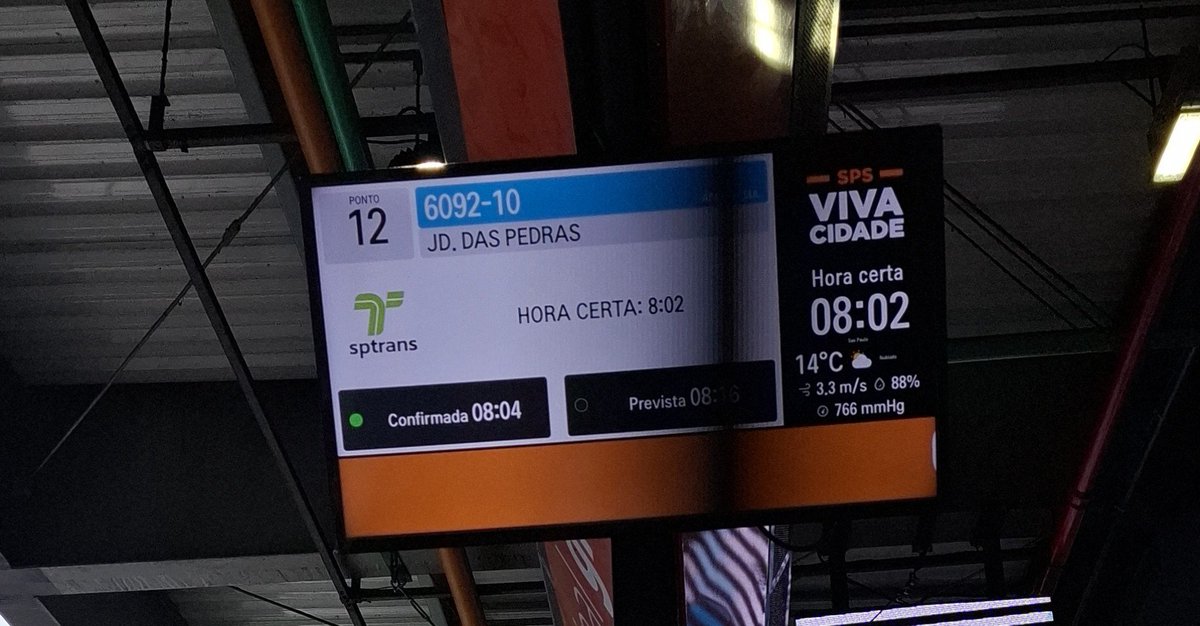 cristinemhr's tweet photo. E no final das contas o ônibus saiu 07h57. Pra que server os horários mesmo? Já virou bagunça é falta de respeito 
@sptrans @transwolff https://t.co/0UEbcLUJk0