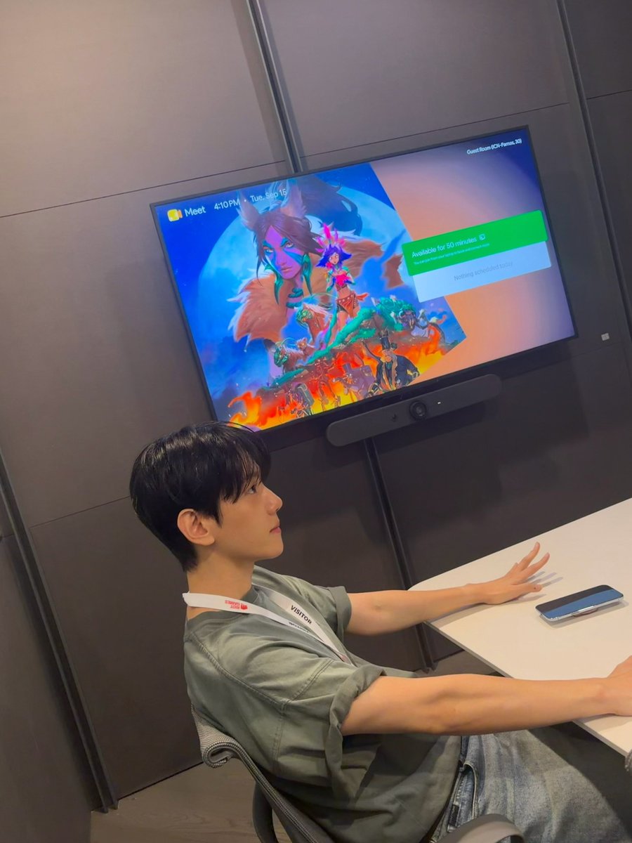 baekhyuntown's tweet photo. 260924 큥스타그램 업데이트 🍃 (1)
🔗https://t.co/H6NuYSonS0

Livin' my life👊

#백현 #BAEKHYUN @B_hundred_Hyun @BAEKHYUN_INB100 https://t.co/cIWUsqEETY