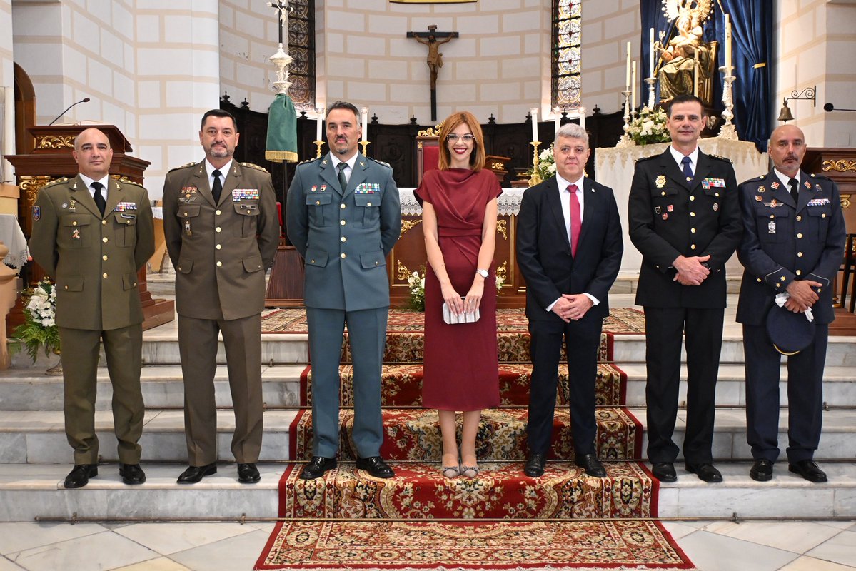 DelegGobMl's tweet photo. 🔴 La Delegada del Gobierno, @sabrinamohh, asiste a la misa con motivo de la Patrona de Instituciones Penitenciarias, la Virgen de la Merced, junto con el director del Centro Penitenciario, Francisco Rebollo, así como diferentes autoridades civiles y militares de la ciudad. https://t.co/5c0uEzGzkH