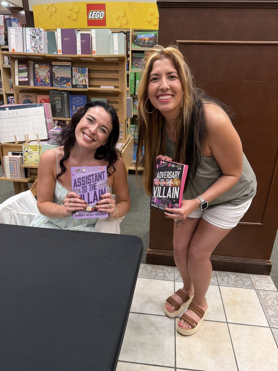AlbatrossAsia's tweet photo. Just an absolute dream come true 🫶 #hannahnicolemaehrer #assistanttothevillain https://t.co/2RxUER6Bzi