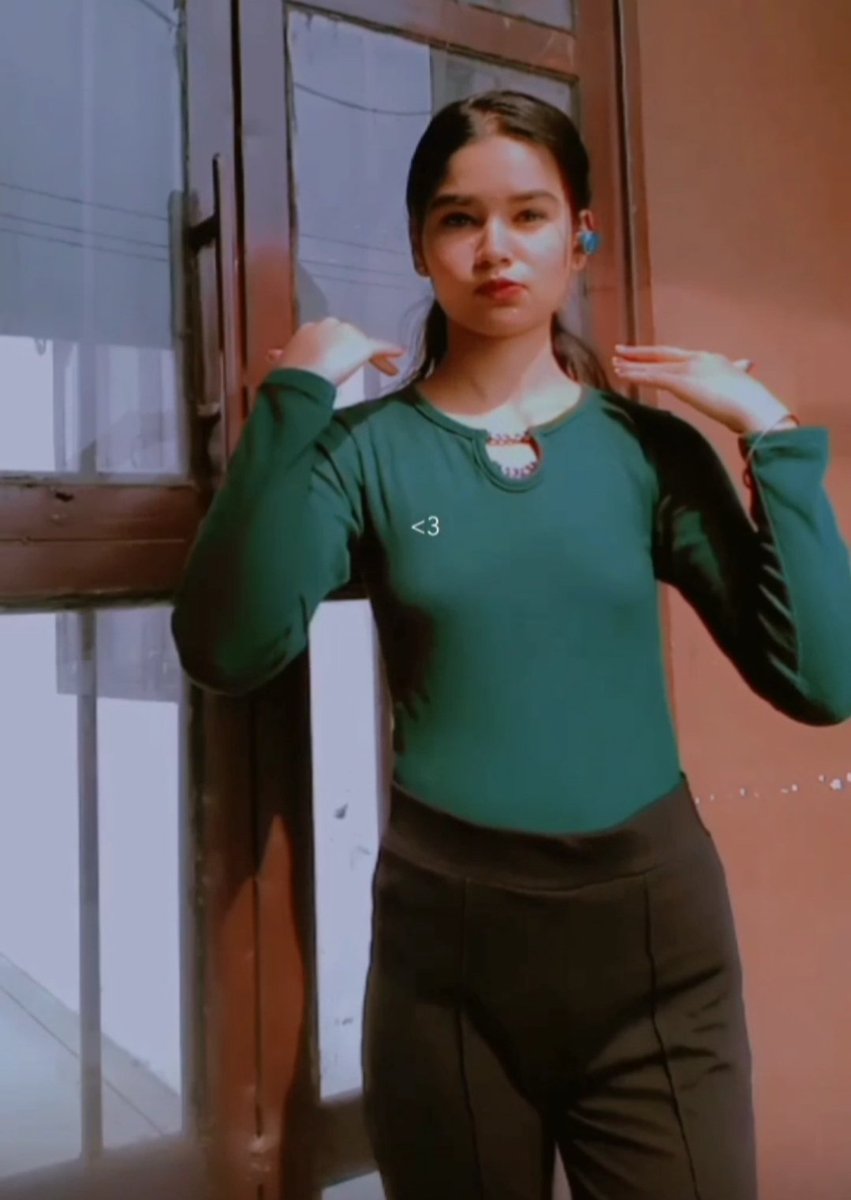khushibebo19's tweet photo. Mood Banado koi abhi tak kuch nhi ki me🙈💋 https://t.co/4vnpinYPwW