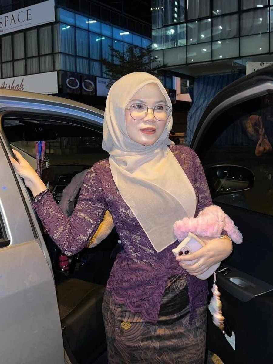 divaas0p's tweet photo. kebaya ungu viral 📁
https://t.co/caPTS0b3RS
join vip tele murah
https://t.co/YOyz4qD3oP https://t.co/OZPYe4dnQl
