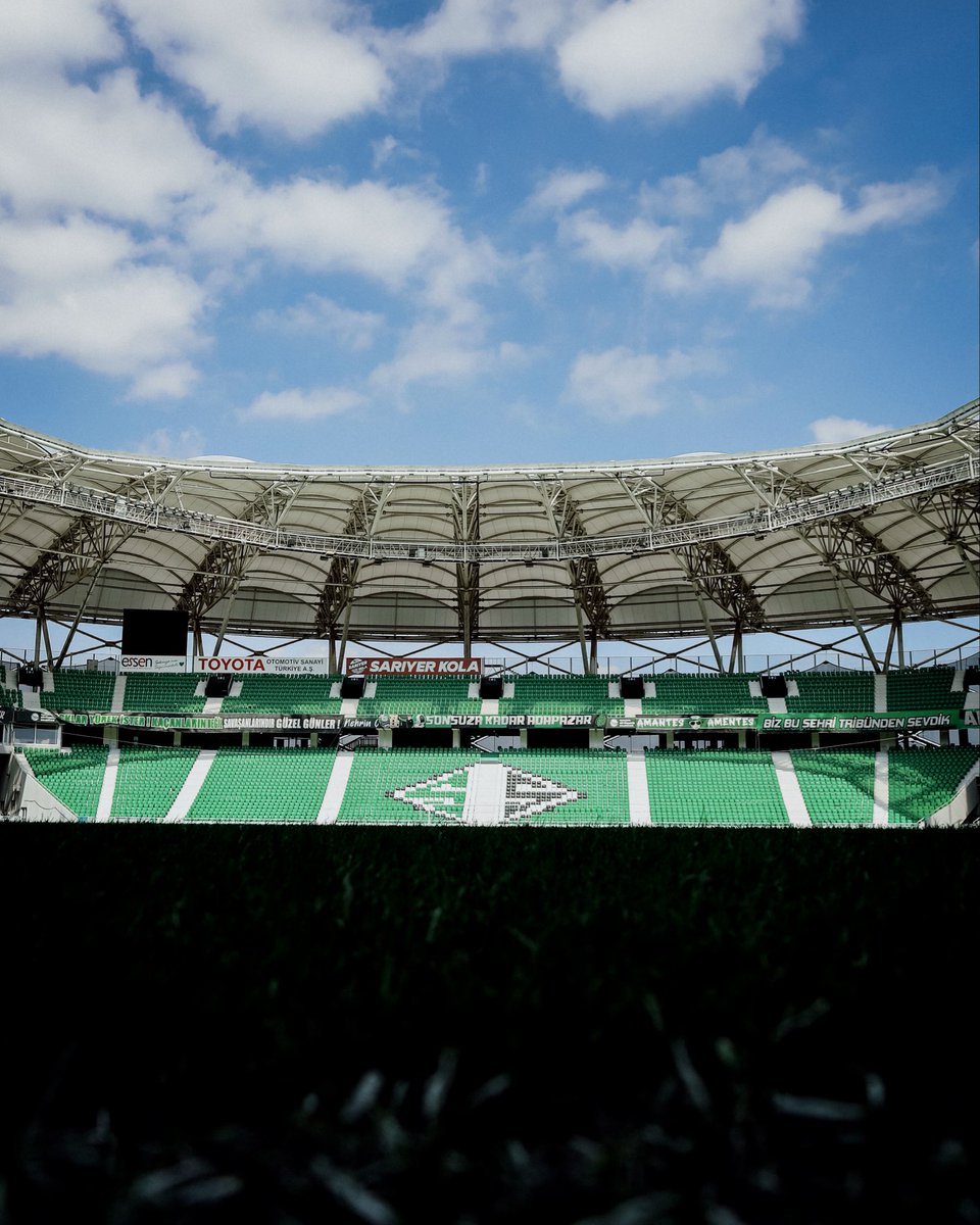 Sakaryaspor's tweet photo. 🏟️ Evim evim, güzel evim!

📍 Sakarya Atatürk Stadyumu

Online bilet almak için: https://t.co/pteFLwXkgQ

Kağıt bilet almak için: Dükkan54 Satış Noktası https://t.co/9IPIoiiIO5