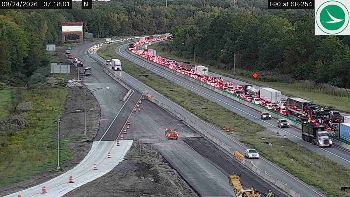 ODOT_NorthCenOH's tweet photo. LORAIN CO: I-90 eastbound is closed due to an incident involving multiple vehicles. Emergency personnel are on scene. Motorists are advised to avoid the area and to seek an alternate route. There is no estimated time as to when the road will reopen. https://t.co/snZNlDoHKR