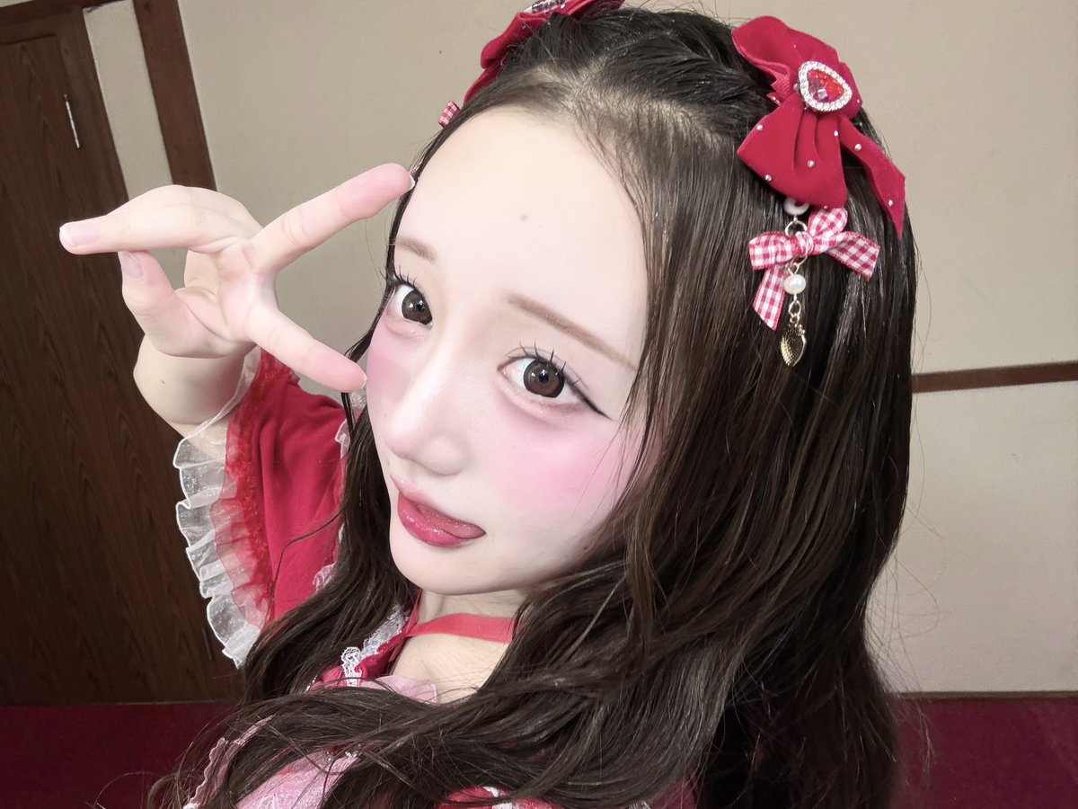 one_sakurako's tweet photo. 赤色担当、すき？🍓🎀♡.*･ﾟ https://t.co/QIVaGLiR1G