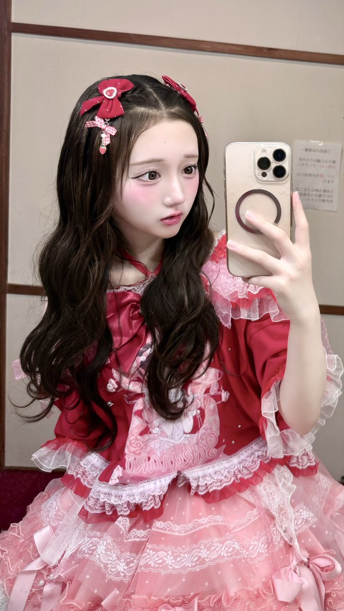 one_sakurako's tweet photo. 赤色担当、すき？🍓🎀♡.*･ﾟ https://t.co/QIVaGLiR1G