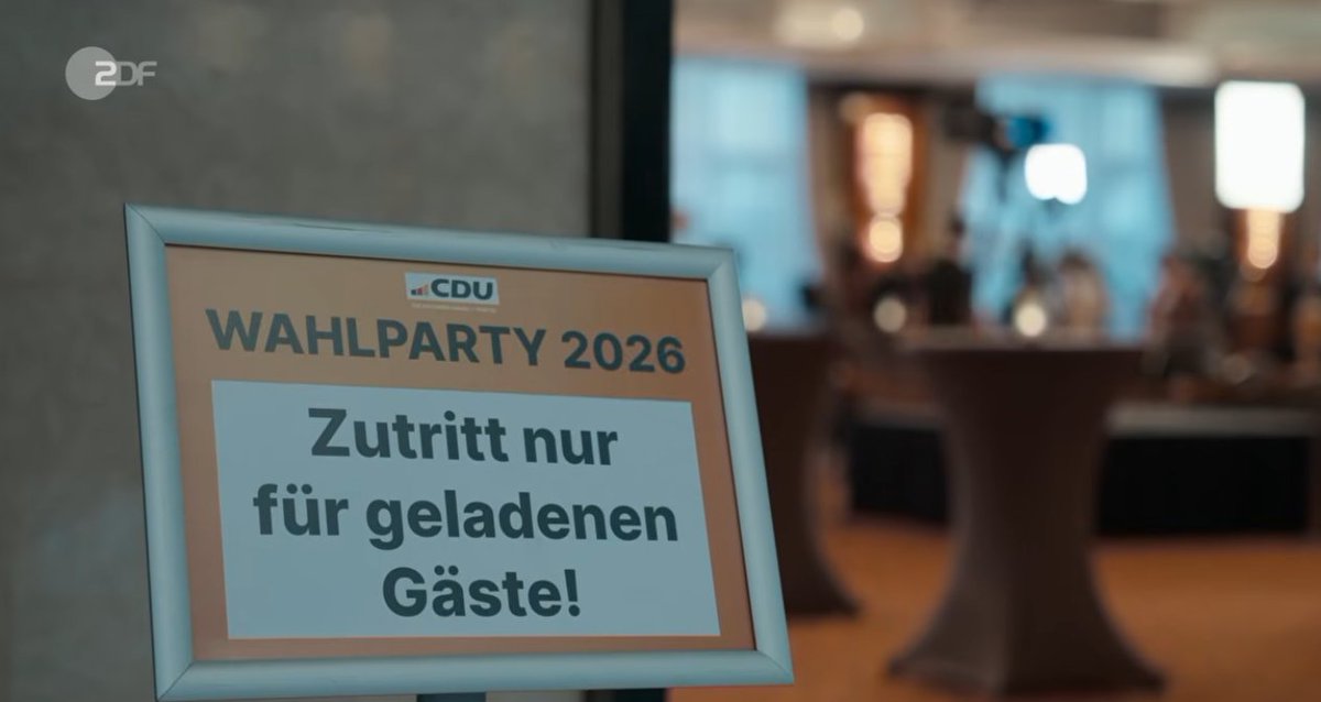 localhorst_3000's tweet photo. Die Grammatik hatte offenbar keinen Zutritt.😂#CDU #Strandkorb https://t.co/fMDXGkoX57