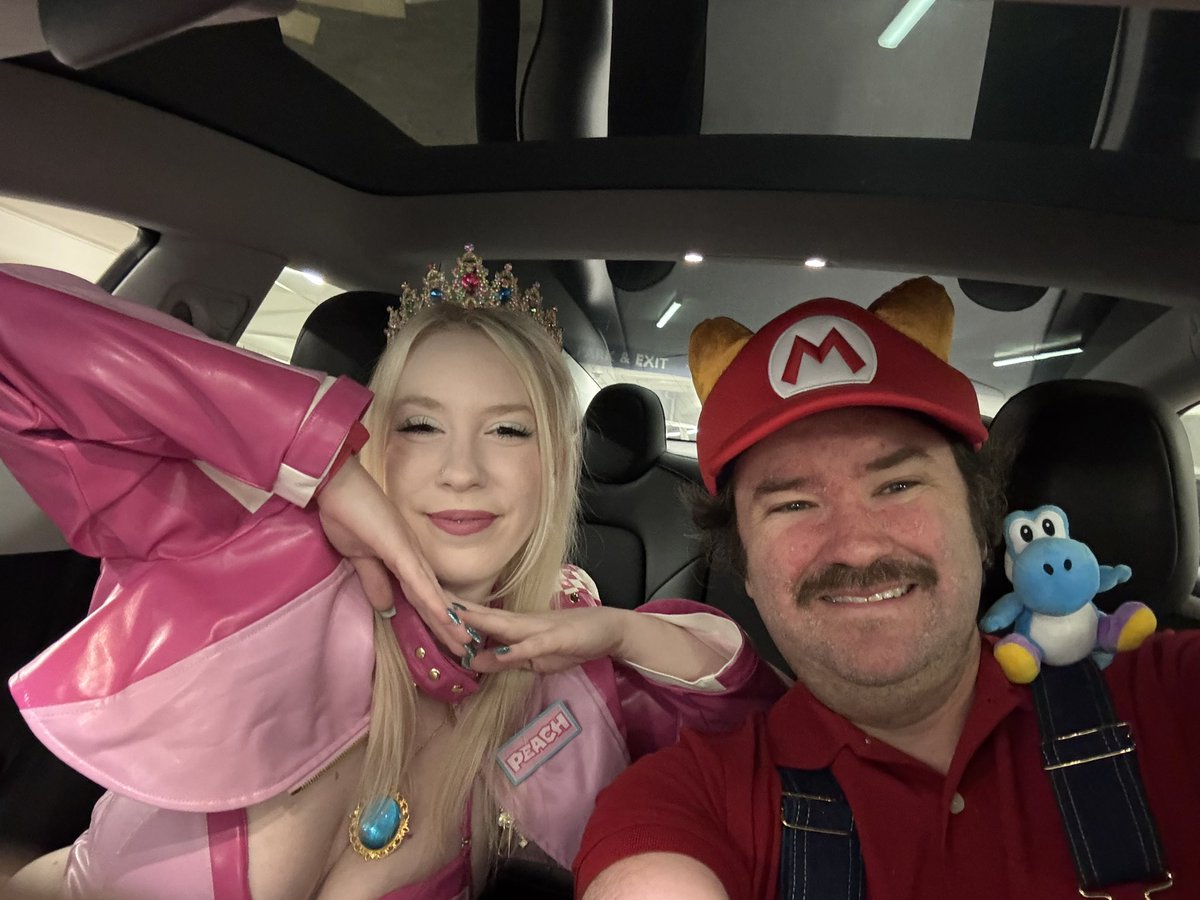 yenom03's tweet photo. Throwback Thursday to when @TheGigiSweets and I dressed as Mario and Princess Peach. Mario is going to Epic Universe today missing his Princess https://t.co/lCAjgSp8Wj