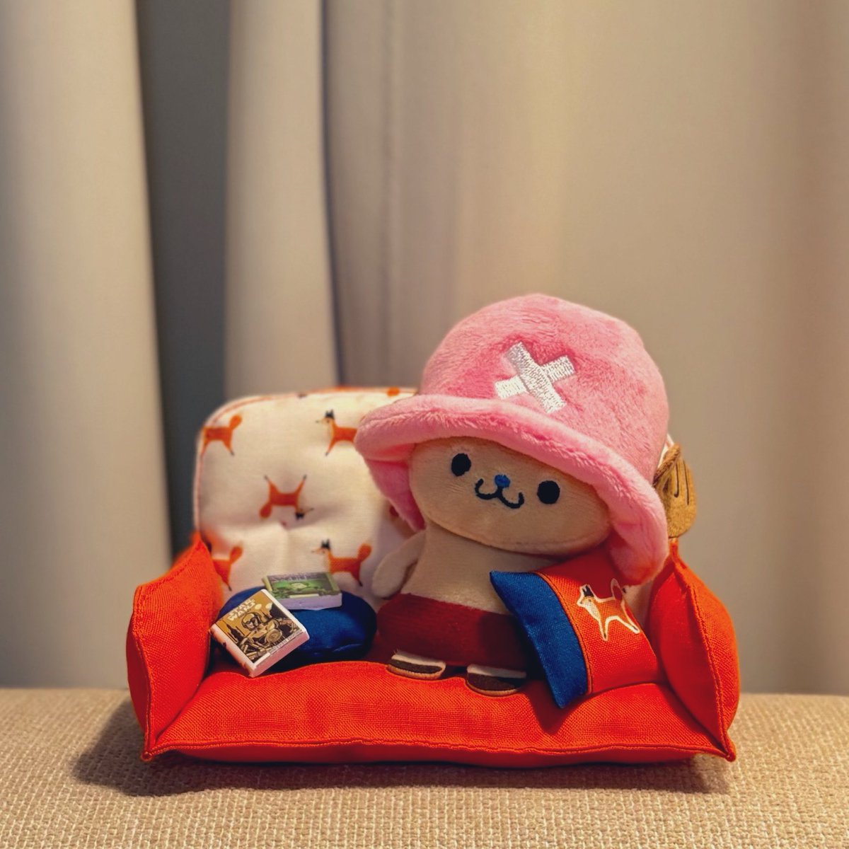 momom6891's tweet photo. ちょっと忙しい日が続いてるけど、先日ピリカランドさんでお迎えした作品に癒されています🥰
素敵な作品ありがとうございます✨

🦦:リュック
🐍:リュック/セットアップ(前回購入)
@Oddc25y07 様

💉:マフラー
⚖️:マフラー
@mikachi_nui 様

チルなチョッパー:ソファーセット
@tori_m0m0様 https://t.co/rHzWR6zctU