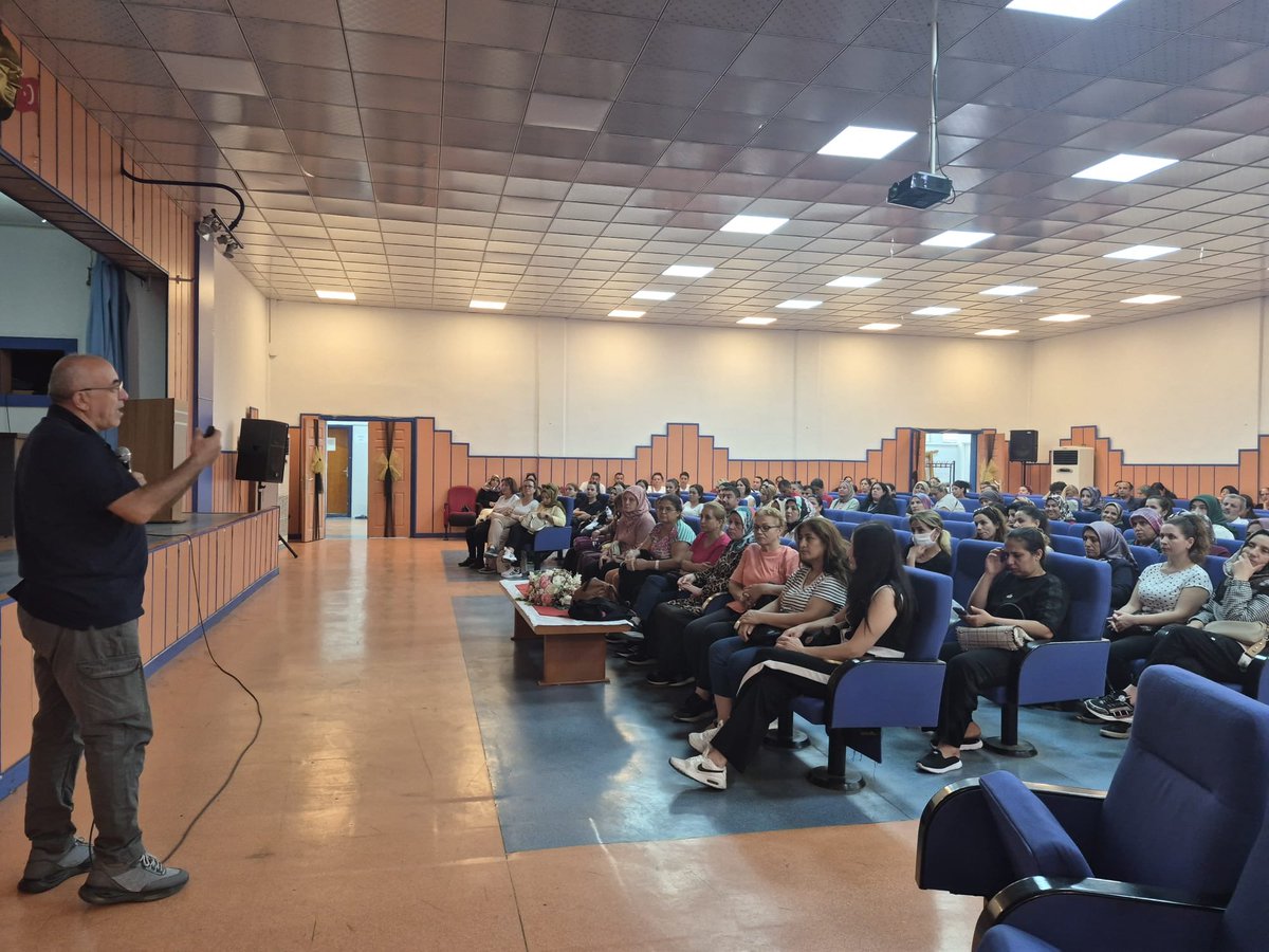 RamMersin's tweet photo. Yenişehir RAM tarafından 24/09/2026 tarihinde İlçemiz Okullarında görev yapan güvenlik, bahçe, temizlik, kantin görevlilerine etkili iletişim eğitimi verildi.@MersinMEM @Muhammed0744 @yenisehirmem_33 @MersinValiligi https://t.co/nDSdQ5ejUV