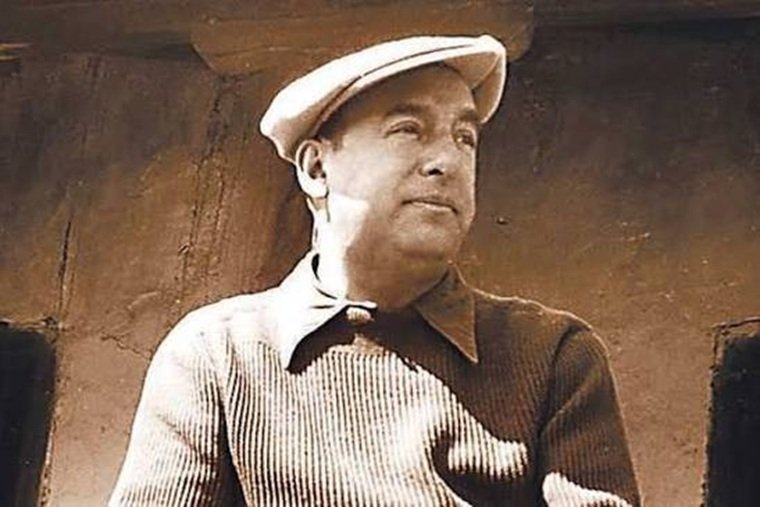 TNCubaOficial's tweet photo. El #23deSeptiembre de 1973, se apagó la existencia de 📷 . Pablo Neruda, el gigante de Isla Negra, el hombre que había transformado la geografía, el amor y las luchas sociales de América Latina en una catedral de palabras. #Efemérides
#TNCubaEnRedes 📎👇
https://t.co/Ov97wrnq5l https://t.co/aOpoXFZBP7