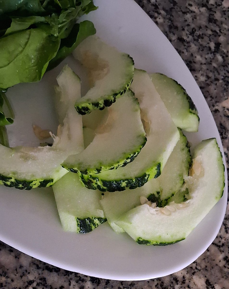 Ben_azorahai's tweet photo. Kahvaltıda avokado değil acur yedim https://t.co/b1y2LwCKxv