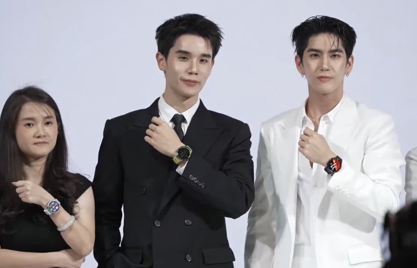 JimmyyjpHome's tweet photo. — #HUAWEIWatchGT7xJimmySea ✨

ขอขอบคุณทาง @HuaweiMobile_TH ที่ให้เกียรติเชิญ “จิมมี่ @jimmyyjp_”  มาร่วมงานเปิดตัว HUAWEI WATCH GT 7 Series ในวันนี้ ดีใจและเป็นเกียรติอย่างยิ่งที่ได้กลับมาพบกับครอบครัว HUAWEI และต้อนรับสมาชิกใหม่คุณมายด์ ภาคภูมิ อีกครับ✨🙏🏻⌚️

ขอบคุณแฟนคลับทุกท่านที่เดินทางมาให้กำลังจิมมี่ซีกันหน้างานและทุกท่านที่ร่วมรับชมผ่าน Live ด้วยครับ ยังไงขอฝาก HUAWEI WATCH GT 7 Series ไว้ด้วย มีฟังก์ชั่นต่างๆมากมาย ไปลองกันได้ วางจำหน่ายแล้ววันนี้วันแรก!  🙇🏼‍♀️🙇🏼‍♂️

HUAWEI WATCH GT 7 X JimmySea  

#HUAWEIWatchGT7Series
#TimeForYourBest