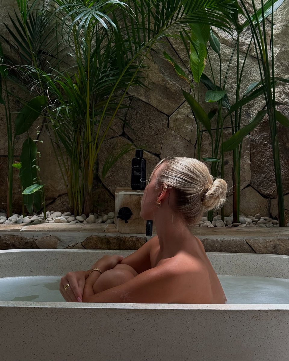 SigneBaekgard's tweet photo. 🌿💦 Lost in my own little paradise but I wouldn’t mind some company. 😘🖤 Message me for something unforgettable. https://t.co/JGvAF2nzyZ
