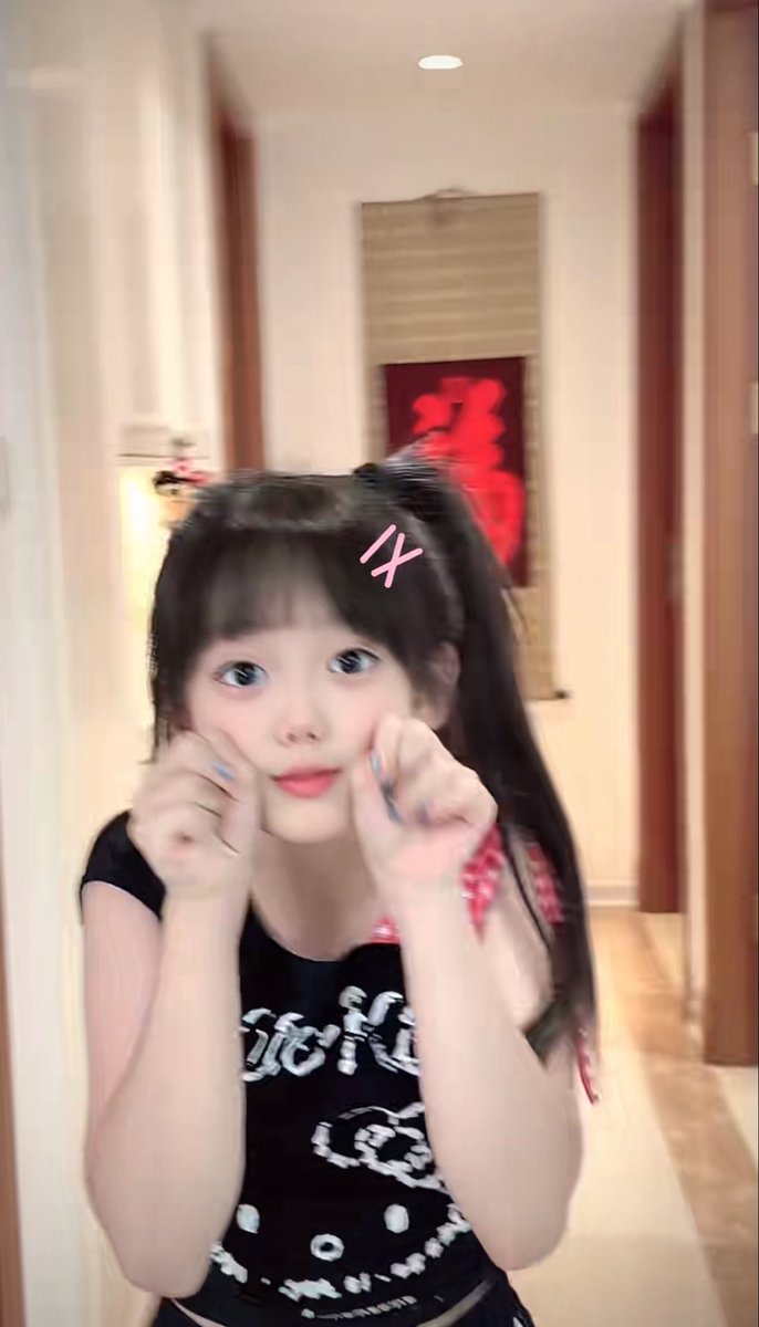 erin76nu0's tweet photo. 今晚继续���…

谁要锐评15岁的福！！

要看的来撒～我直接发啦！！

不要🚪，看完不许说黑就行！！ https://t.co/o6jBztKOJN