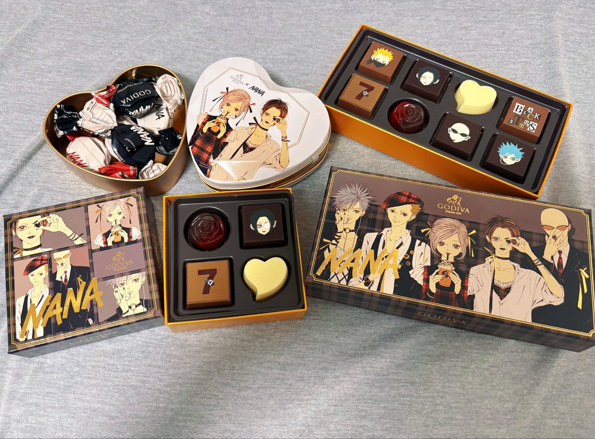mana89462746's tweet photo. NANA✖️GODIVA 第2弾🤍
オンラインで注文してたのも全部届いた！
オシャレすぎて、こんなん...食べれん🥹
ショコリキサーも3つの中で1番飲みやすくて、美味しかった🥰 https://t.co/1Tvlnuv8zb