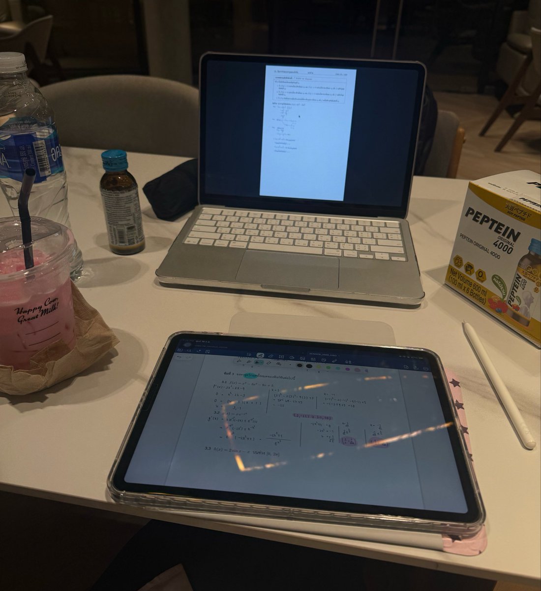 jjjunie3's tweet photo. มึงเลิกกะกุได้ละ 😁👈🗣️🗣️ #ฟัคมายไลฟ์ https://t.co/KvyGmv9ZCe