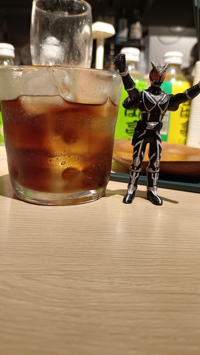 maskedondesu's tweet photo. Standing by――
「やってみるさ。俺に何ができるかわからないけど」
三原修二／仮面ライダーデルタ役
原田篤さんにお会いできました！
写真にサイン、そして美味しい料理まで🙏
特にデルタってお酒が笑
ようやく知多原共同店へ行けた念願が――
Complete.
#仮面ライダー555
#仮面ライダーデルタ
#原田篤 https://t.co/whcfnbIftn