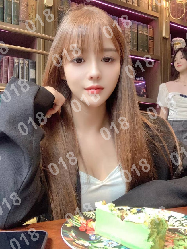 190102adri's tweet photo. 哈尔滨市道里区奔马广场

#哈尔滨

💋恋爱通道💞：@donut2553（注意！失联看主页第一条帖子，选好妹子转发或者截图页面咨询客服）

#黑龙江

想和你喝酒是假的，想醉你怀里才是真的。 https://t.co/a6gXUXu9L1